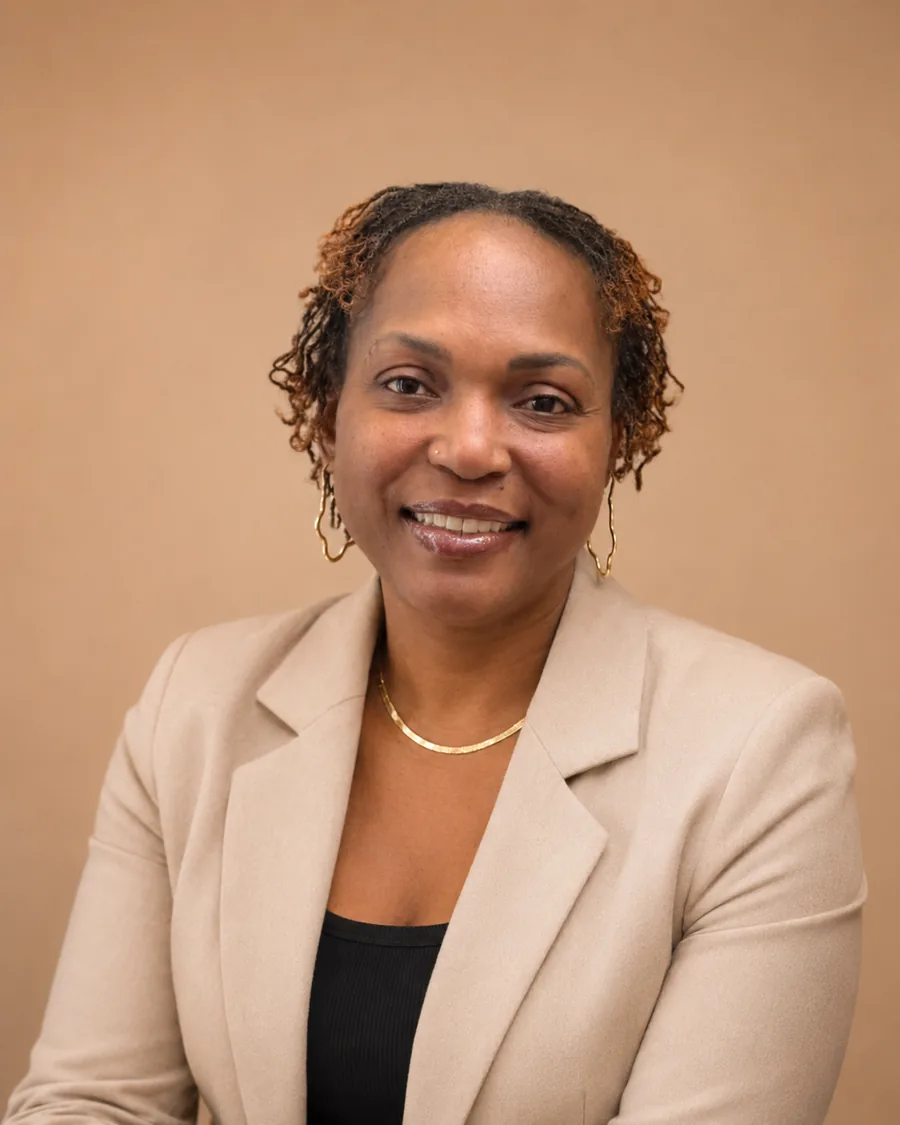Taé, founder, salon owner and Master Loctician of The2TiteXperience in Oakland